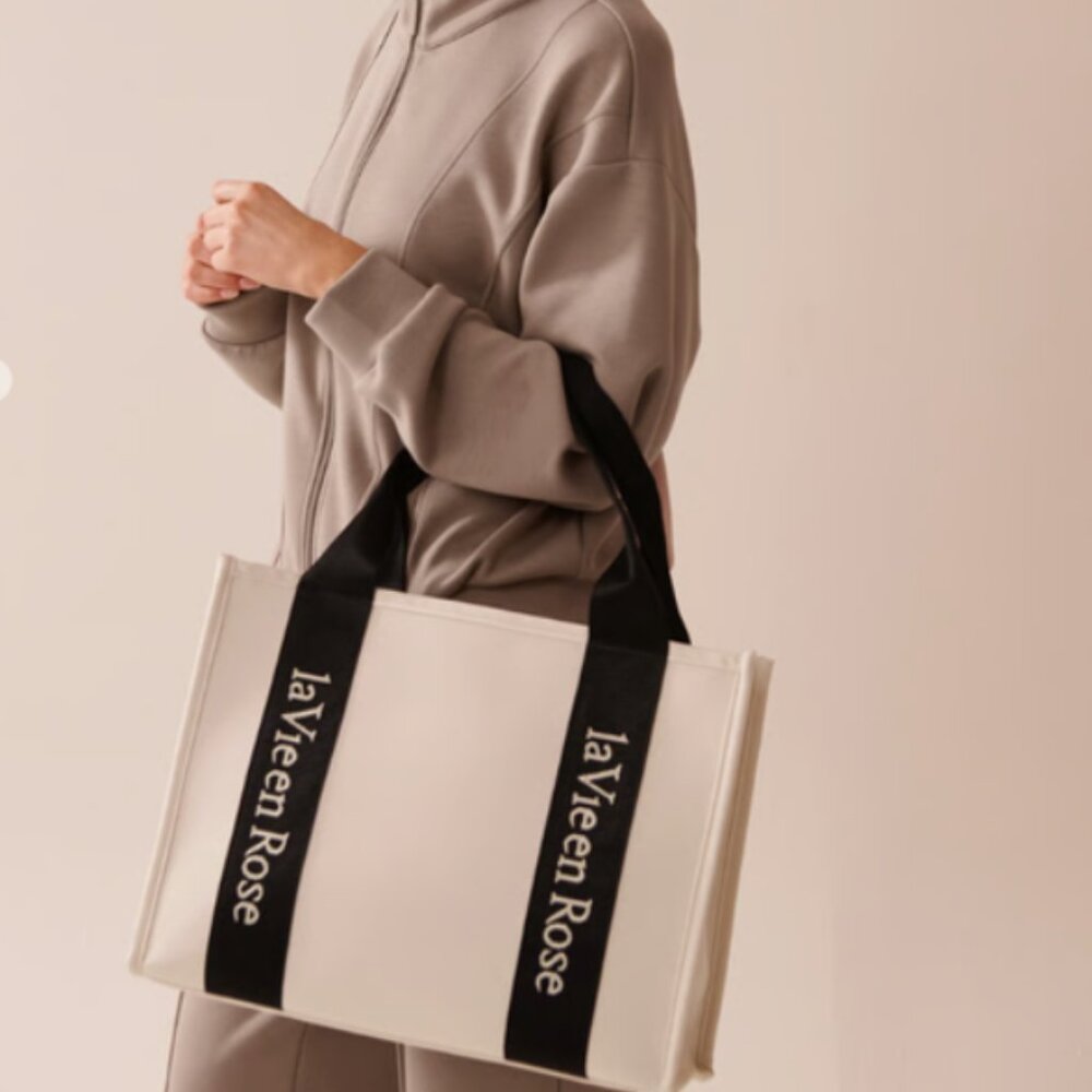 La vie en rose - Sturdy Canvas Tote Bag